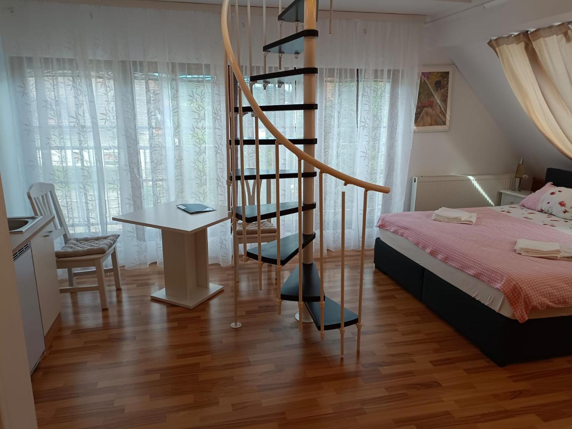 Pension Donaublick Grein 2 In Stifterstrasse19. Apartment Luaran gambar